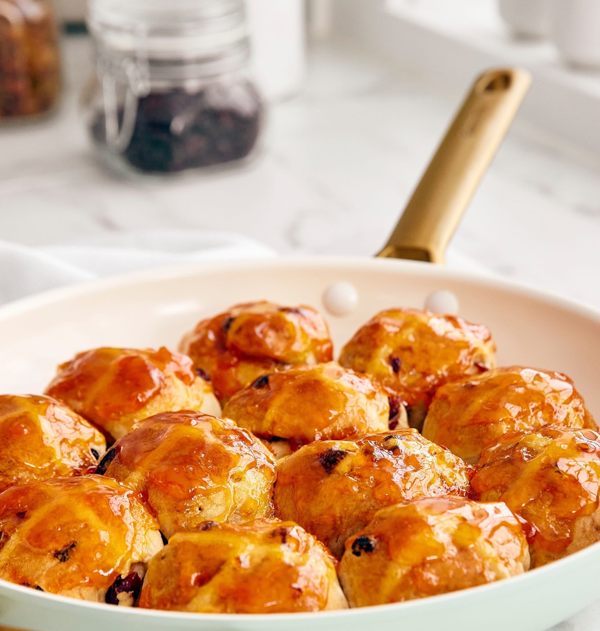 Skillet Hot Cross Buns | Healthy Ceramic Nonstick Cookware | GreenPan Australia