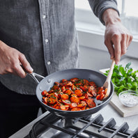 CC000670-001 - Valencia Pro FRYING PAN WITH LID, DARK GREY - 26CM - Product Image 2