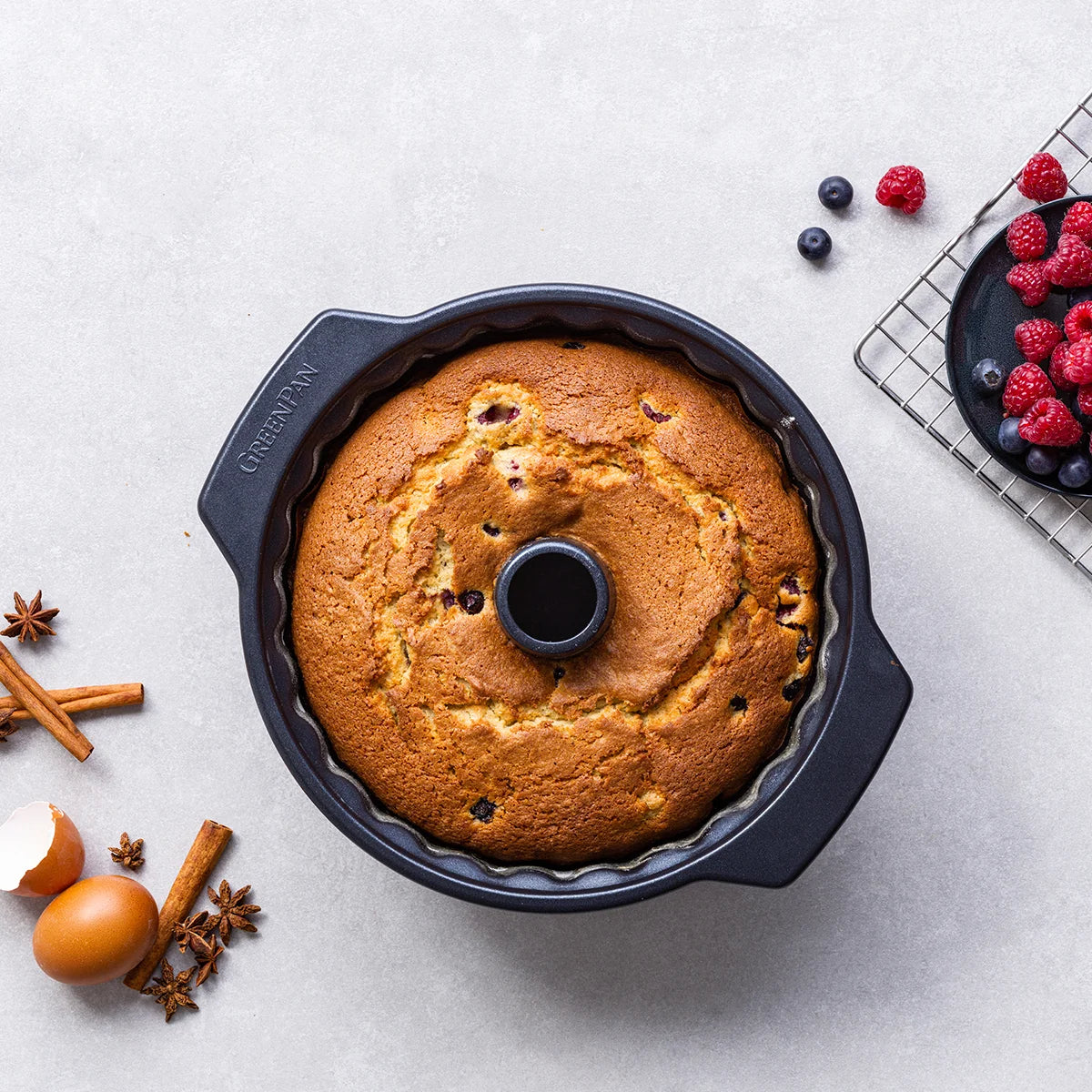CC007774-001 - GreenPan Bistro Bakeware BUNDT PAN - 24CM - Product Image 4