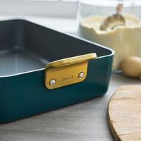 CC008981-102 - Tucci Stanley Tucci Ceramic Non-Stick 33cm Lasagna Pan Carrara White - Product Image 4