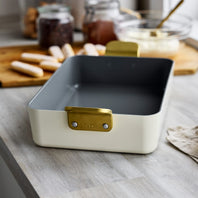 CC008983-102 - Tucci Stanley Tucci Ceramic Non-Stick 33cm Lasagna Pan Venetian Teal - Product Image 4