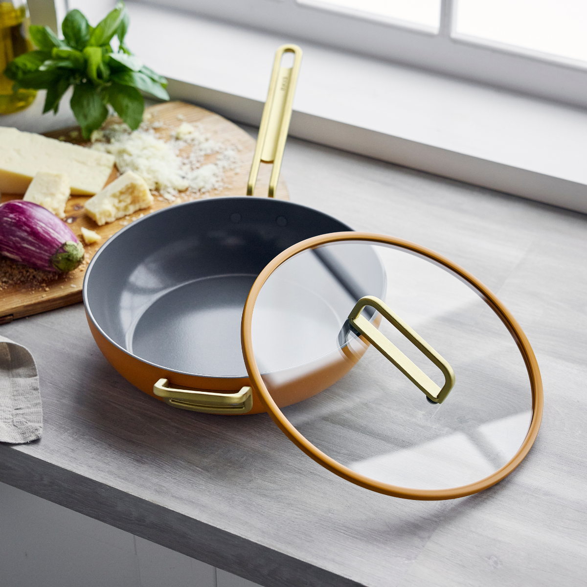 Stanley Tucci™ Ceramic Non-Stick 29cm Stanley Pan Junior | Roma Gold