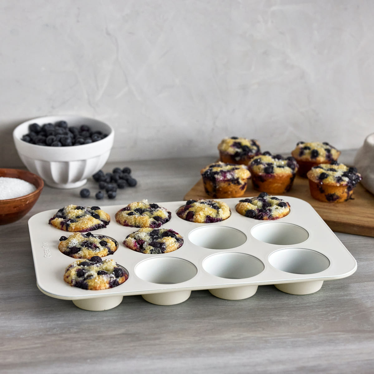 Reserve Muffin Pan, Cream White 12 Cups Healthy Ceramic